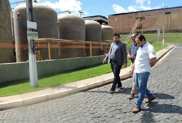 O presidente da Agespisa, Leonardo Sousa, foi conhecer a emrpesa de produtos químicos